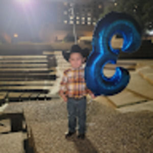 Meet your Posher, Julia